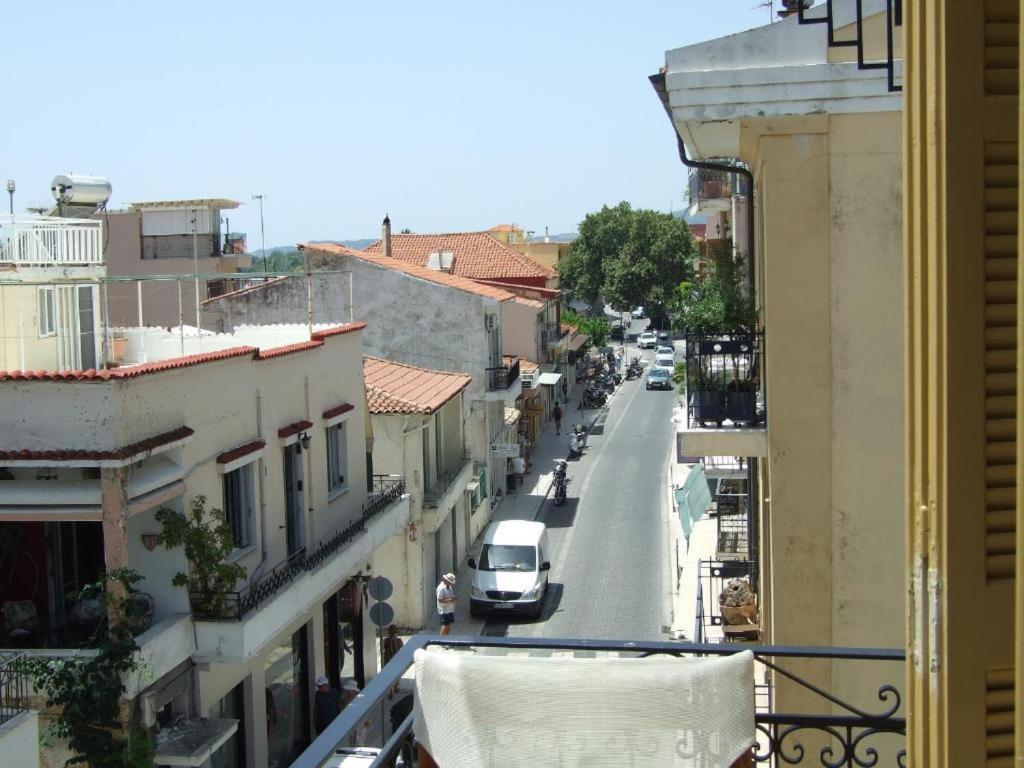 Nafpaktos Apartment And Studios In Port Bagian luar foto