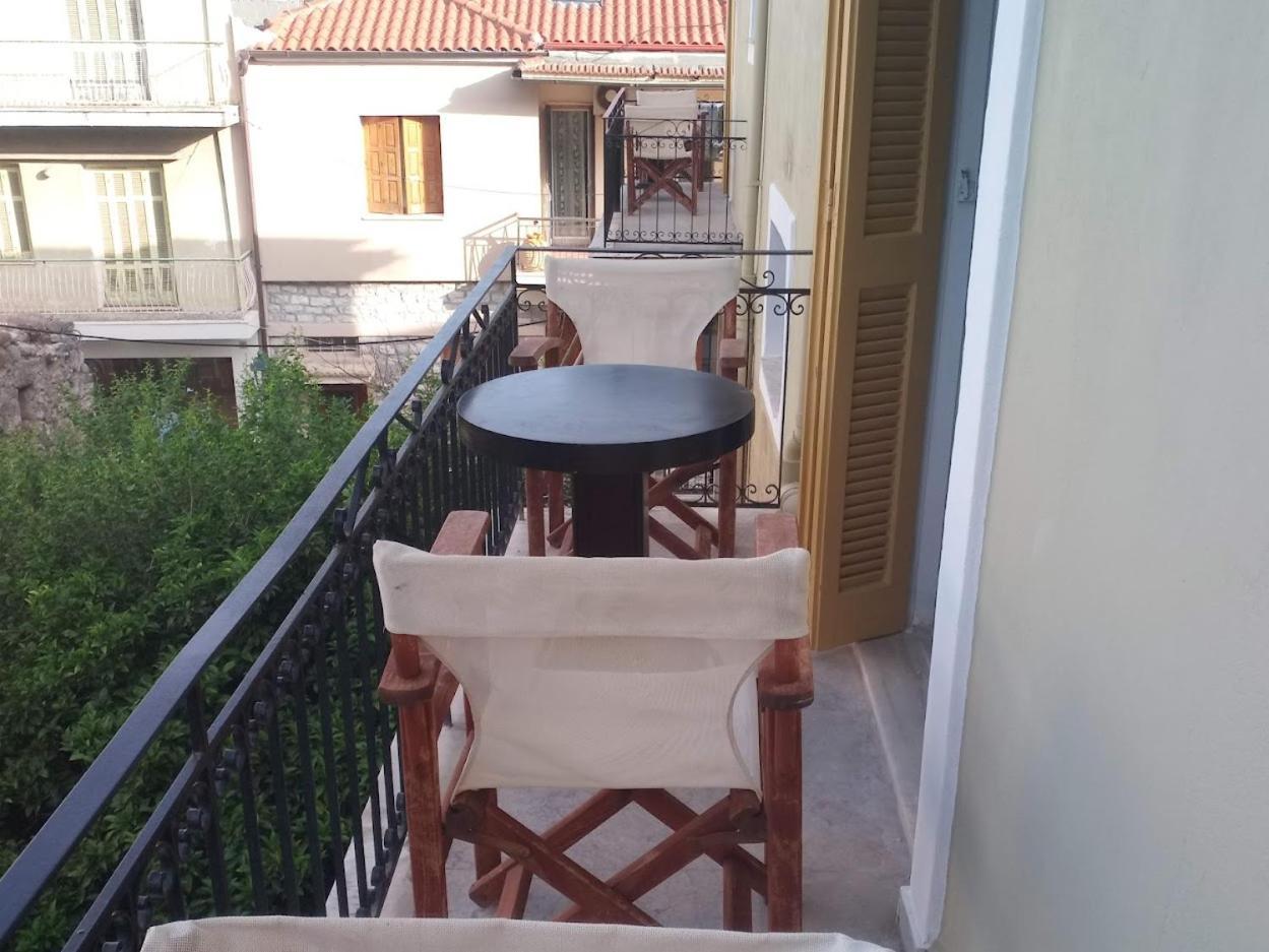 Nafpaktos Apartment And Studios In Port Bagian luar foto